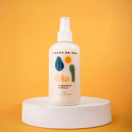 Pi̇neapple Vani̇lya Oda Ve Çarşaf Spreyi̇ Room Li̇nen SPRAY 250 ml