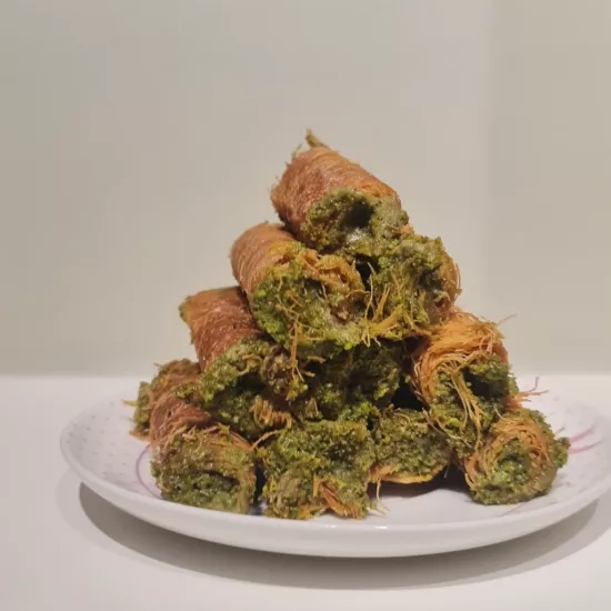 Fıstık Kadayıf Sarma